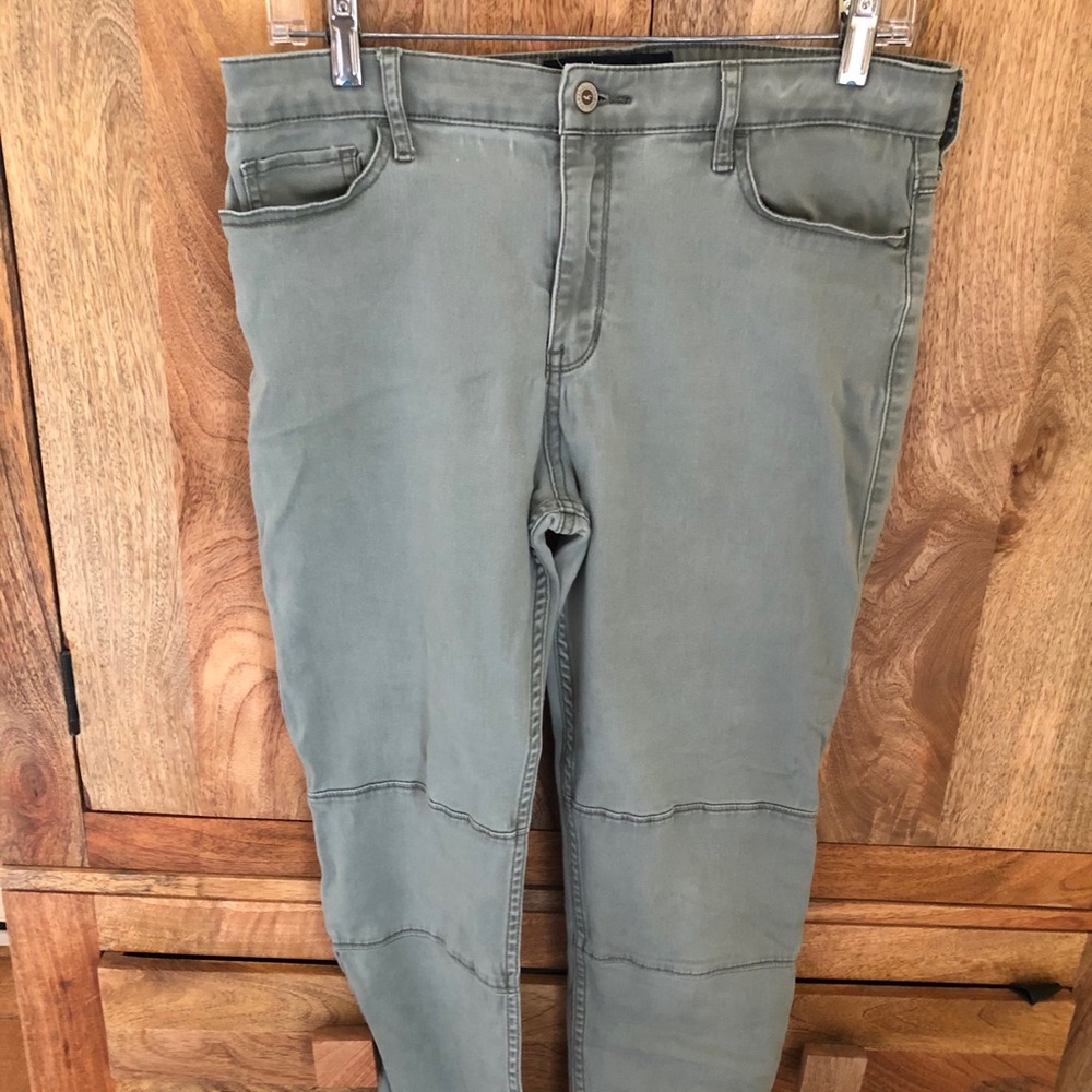 Hollister Green Skinny Jeans High Rise Ankle cut